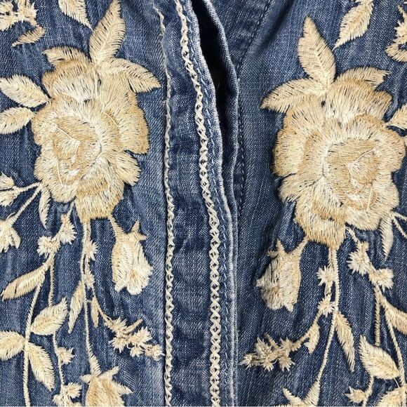 Driftwood Auger Falls Floral Embroidered Chambray Denim Button Up Shirt Small - Picture 3 of 7